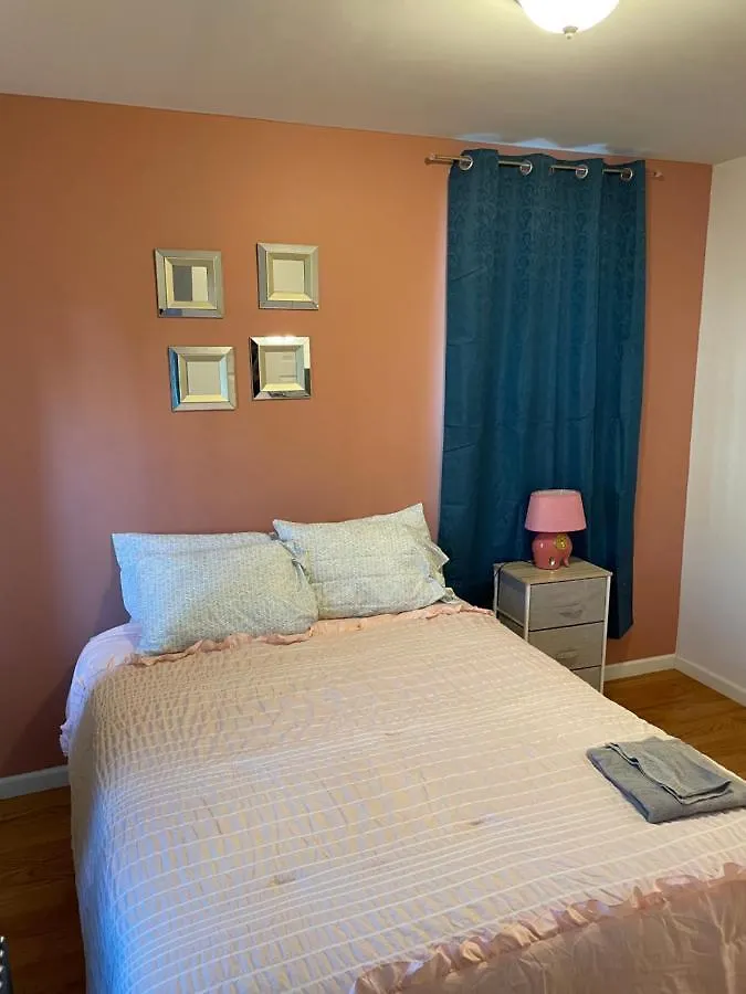 Beautiful Finished Apartment With Lots Of Space & Privacy New York