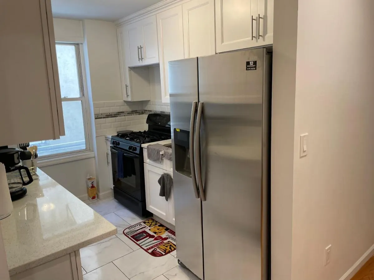 Beautiful Finished Apartment With Lots Of Space & Privacy New York