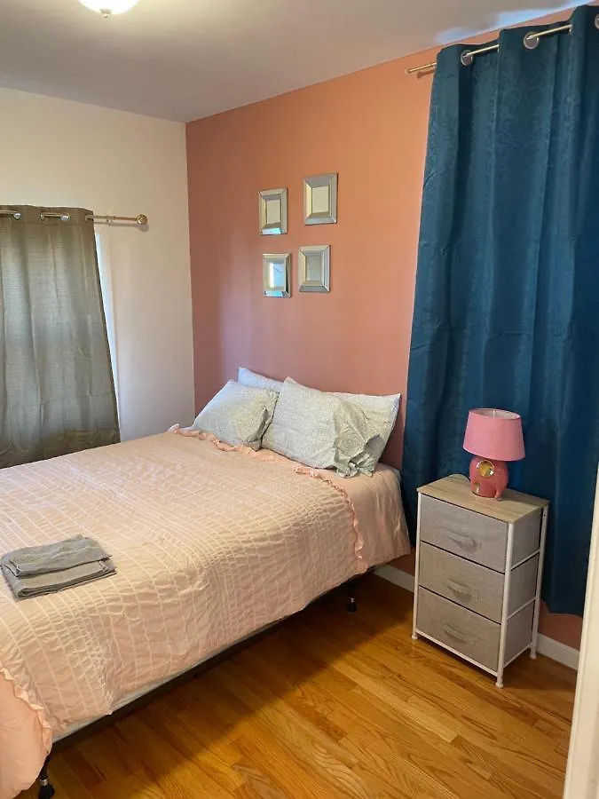 Beautiful Finished Apartment With Lots Of Space & Privacy 뉴욕 미국